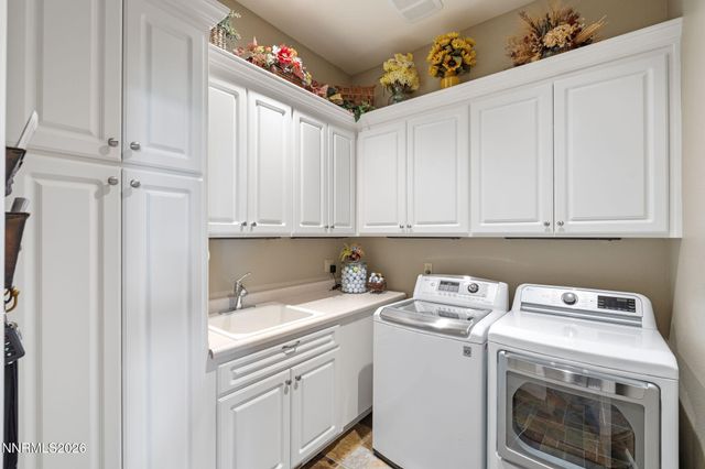 7231 Silver King Drive, Sparks, NV 89436