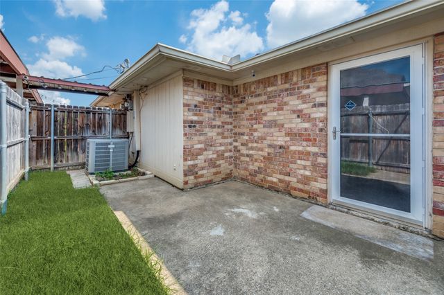 6913 Sierra Drive, North Richland Hills, TX 76180