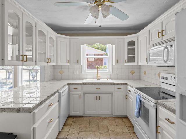 941 Rainbow Lake Road, Inman, SC 29349