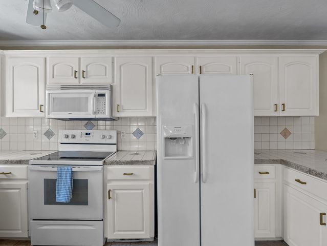 941 Rainbow Lake Road, Inman, SC 29349