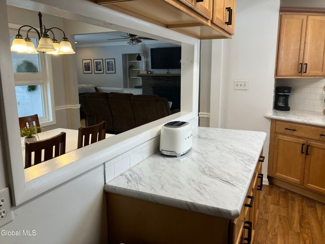 34 Saratoga Drive, Glenville, NY 12302