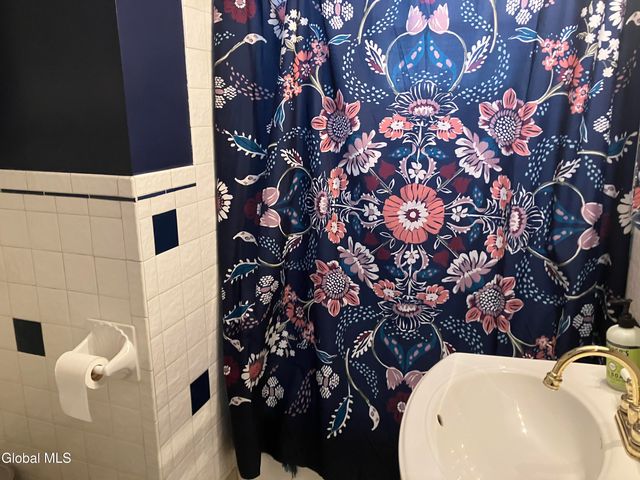 34 Saratoga Drive, Glenville, NY 12302