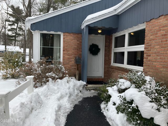 34 Saratoga Drive, Glenville, NY 12302