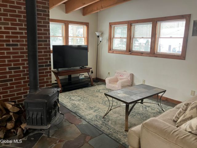 34 Saratoga Drive, Glenville, NY 12302