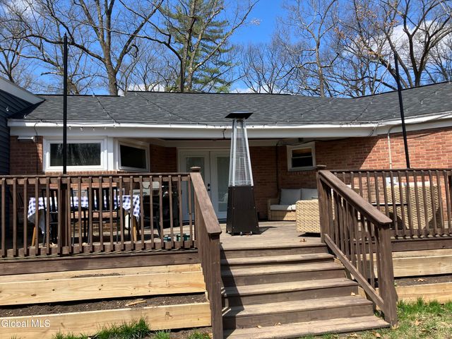 34 Saratoga Drive, Glenville, NY 12302