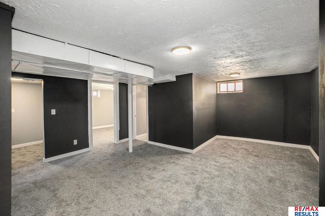 4815 Grand Avenue, Omaha, NE 68104