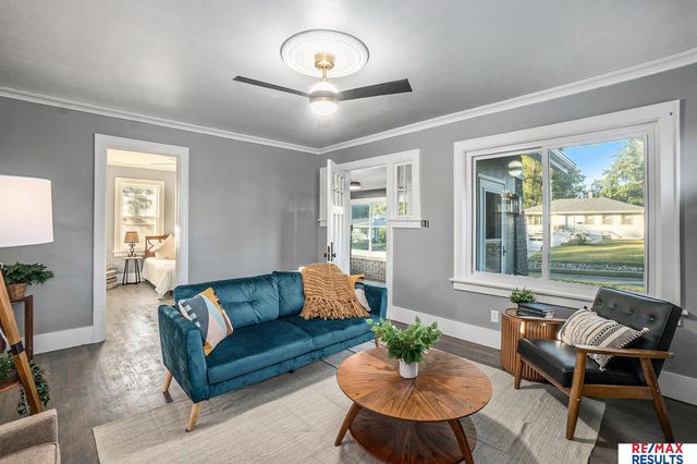 4815 Grand Avenue, Omaha, NE 68104