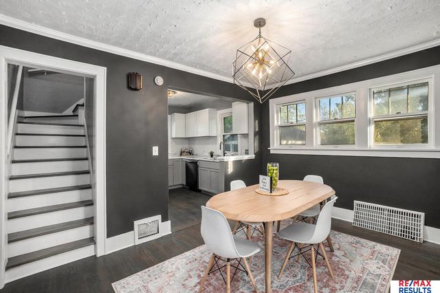 4815 Grand Avenue, Omaha, NE 68104
