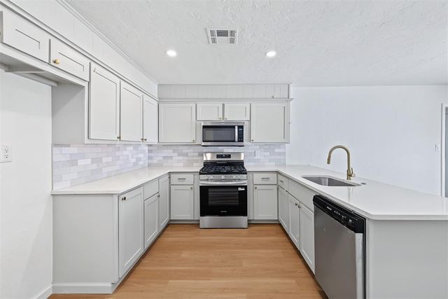 103 Oak Street, Midwest City, OK 73110