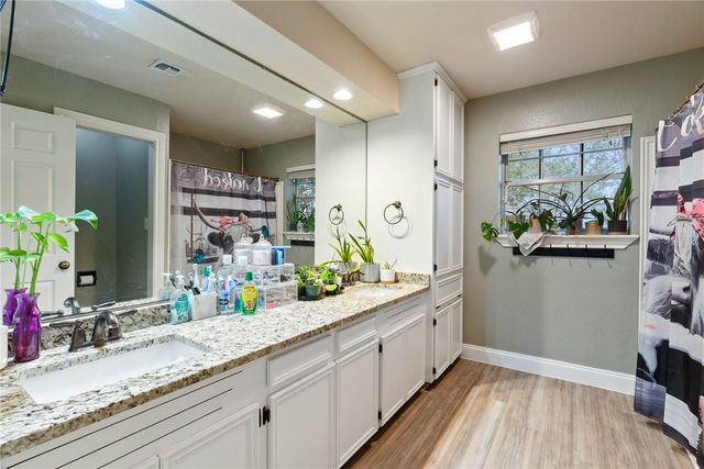 3742 W Barber, Robstown, TX 78380