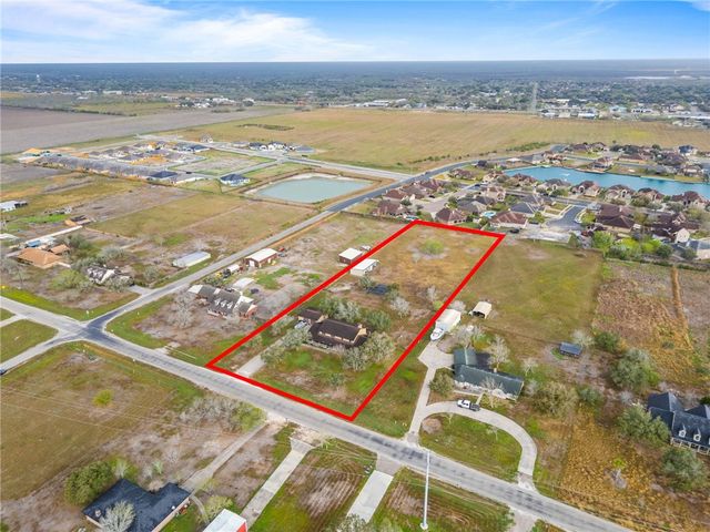 3742 W Barber, Robstown, TX 78380