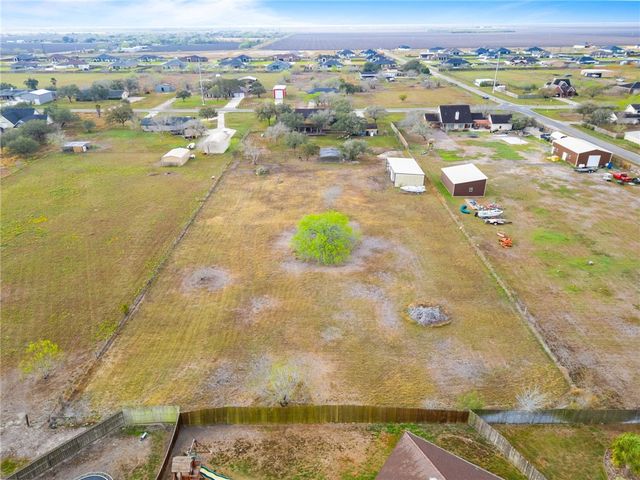 3742 W Barber, Robstown, TX 78380
