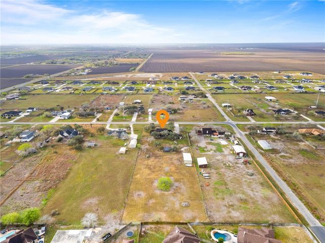 3742 W Barber, Robstown, TX 78380