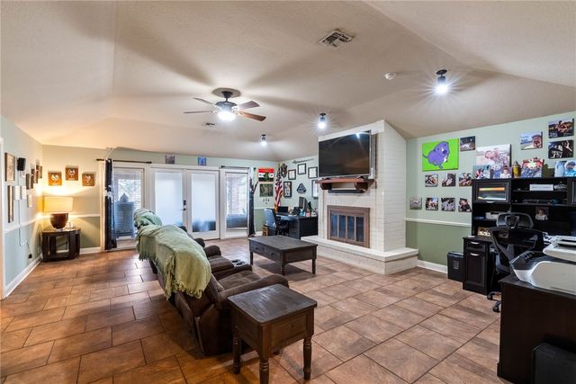 3742 W Barber, Robstown, TX 78380