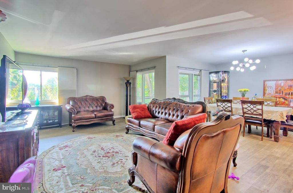 12 STONEHENGE CIR #12-5, Baltimore, MD 21208