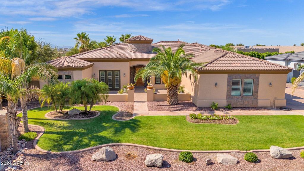 17903 W SOLANO Drive, Litchfield Park, AZ 85340 — photo 2