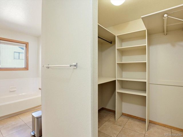 7947 S Dover St, Littleton, CO 80128