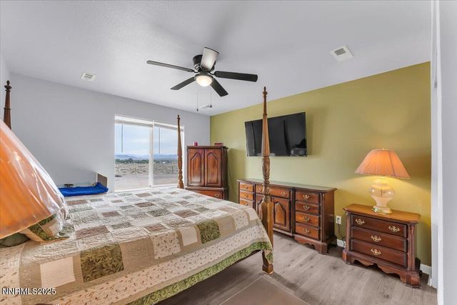 4895 Cheyenne Trail, Stagecoach, NV 89429