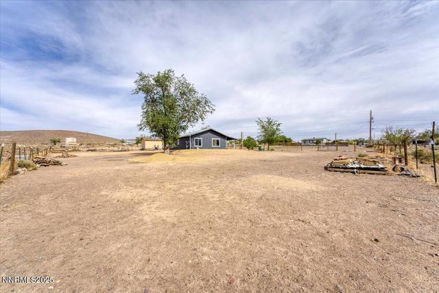 4895 Cheyenne Trail, Stagecoach, NV 89429