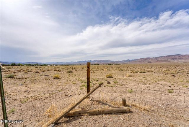 4895 Cheyenne Trail, Stagecoach, NV 89429