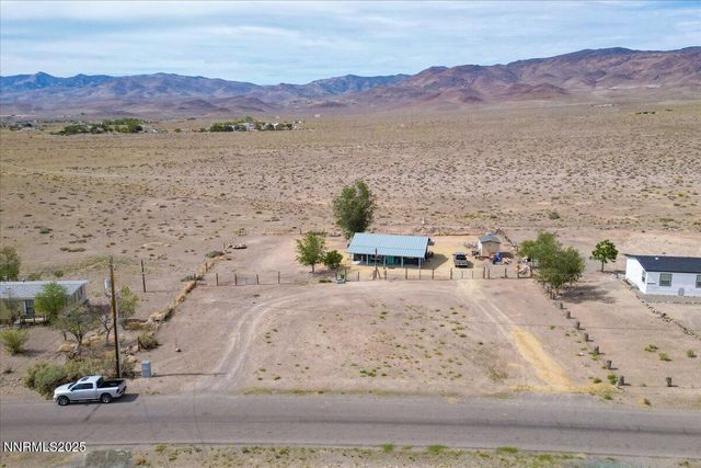 4895 Cheyenne Trail, Stagecoach, NV 89429