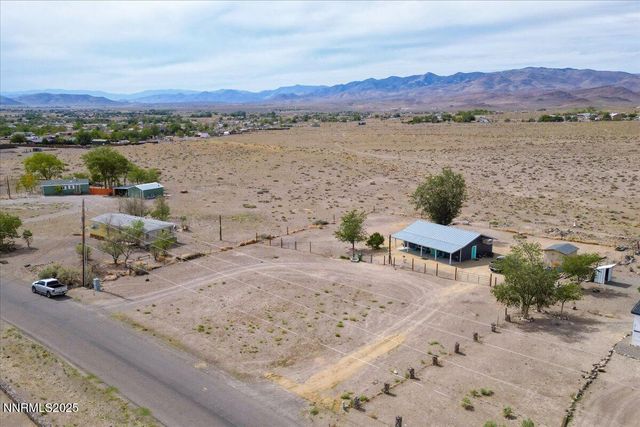 4895 Cheyenne Trail, Stagecoach, NV 89429