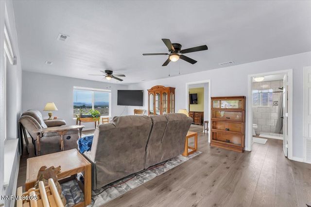 4895 Cheyenne Trail, Stagecoach, NV 89429