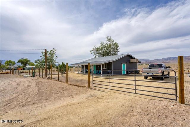 4895 Cheyenne Trail, Stagecoach, NV 89429