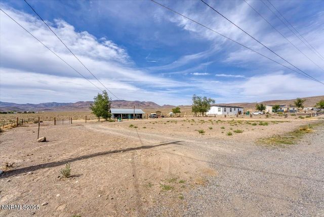 4895 Cheyenne Trail, Stagecoach, NV 89429