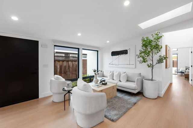 1736 Hamlet Street, San Mateo, CA 94403