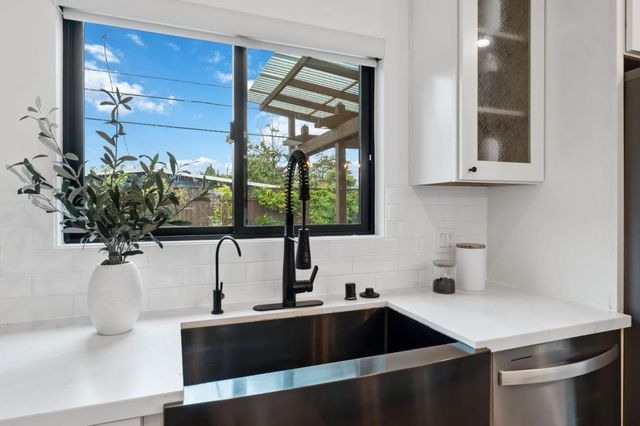 1736 Hamlet Street, San Mateo, CA 94403