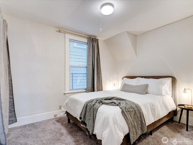 1626 39th Avenue E, Seattle, WA 98112