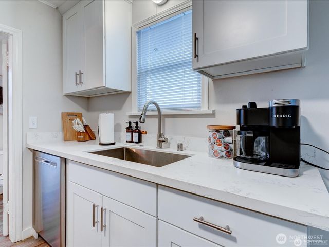 1626 39th Avenue E, Seattle, WA 98112