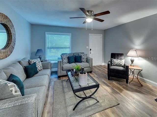 120 AVENIDA DE BAHA, Nokomis, FL 34275