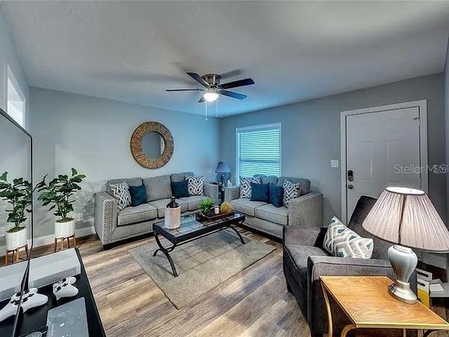 120 AVENIDA DE BAHA, Nokomis, FL 34275