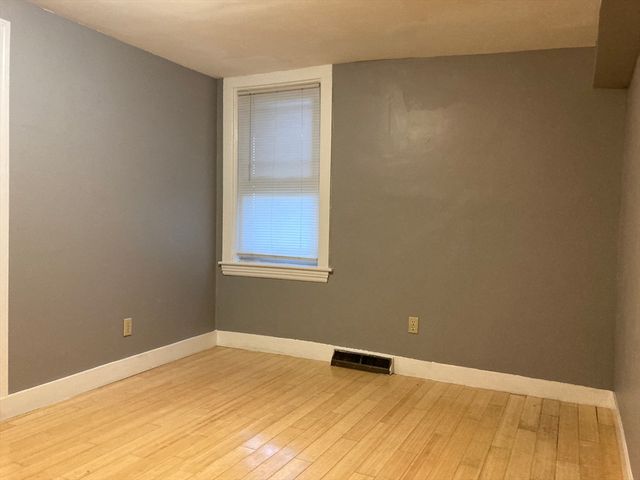 324 Granite St C, Quincy, MA 02169