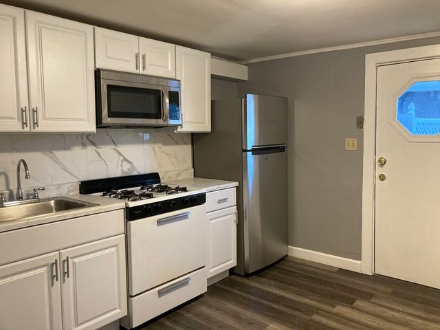 324 Granite St C, Quincy, MA 02169