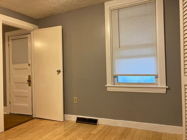 324 Granite St C, Quincy, MA 02169