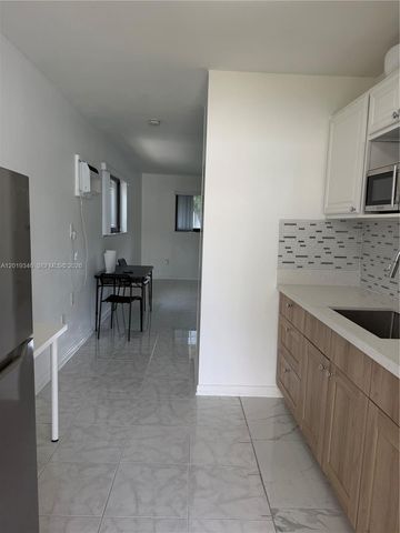 18510 Atlantic Blvd, Sunny Isles Beach, FL 33160