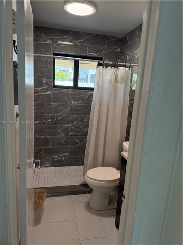 18510 Atlantic Blvd, Sunny Isles Beach, FL 33160