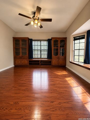 14806 Circle J Trl, Helotes, TX 78023