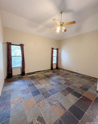 14806 Circle J Trl, Helotes, TX 78023