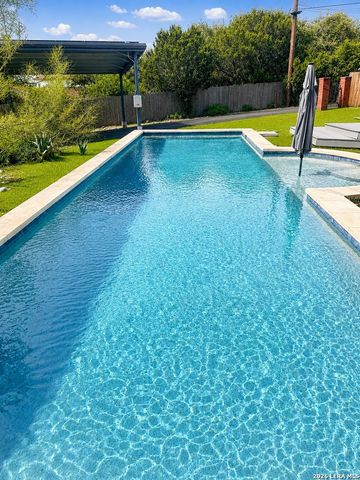 14806 Circle J Trl, Helotes, TX 78023
