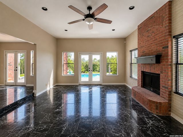 14806 Circle J Trl, Helotes, TX 78023