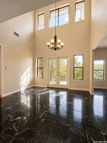 14806 Circle J Trl, Helotes, TX 78023