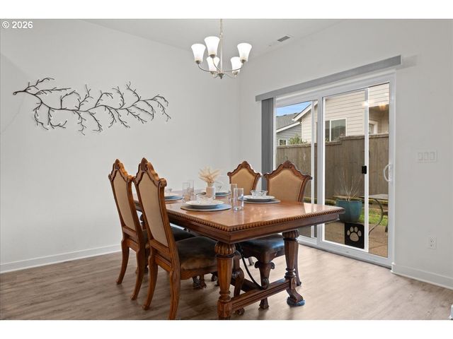 1320 N Broadway St, Estacada, OR 97023