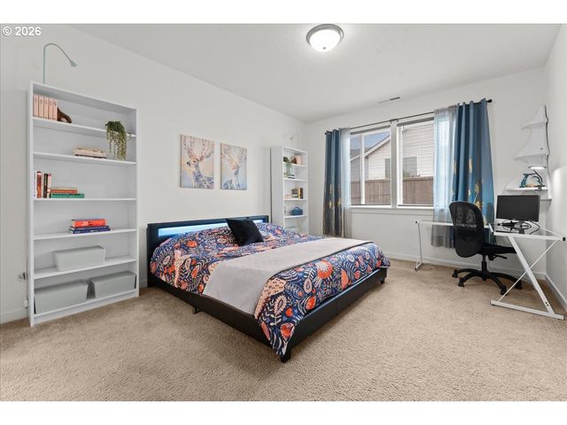 1320 N Broadway St, Estacada, OR 97023