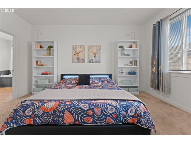 1320 N Broadway St, Estacada, OR 97023