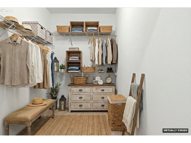 1320 N Broadway St, Estacada, OR 97023