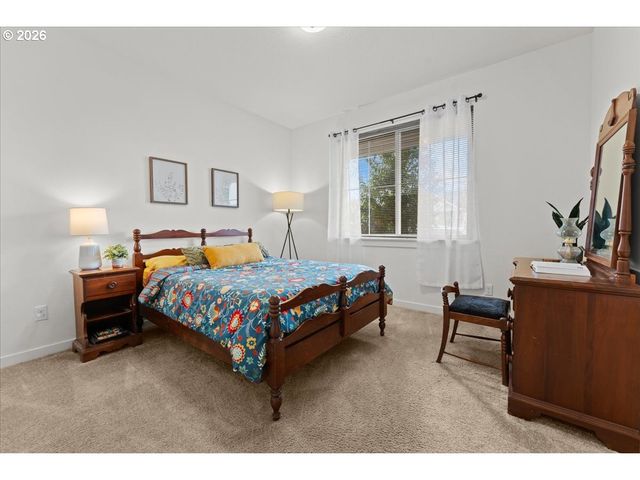 1320 N Broadway St, Estacada, OR 97023